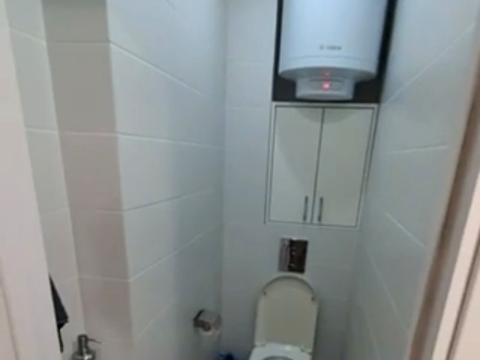 1864423560068787
