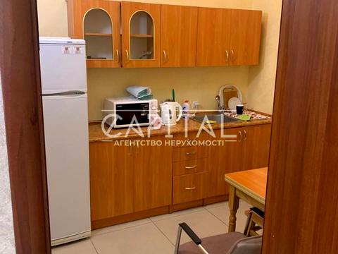 комерційна за адресою Срібнокільська вул., 3-Б