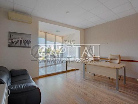 коммерческая по адресу Леся Курбаса просп., 7-Б