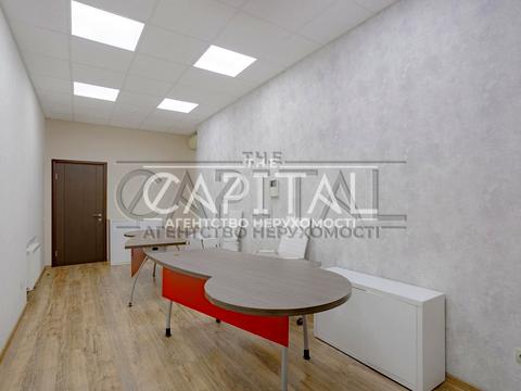 коммерческая по адресу Леся Курбаса просп., 7-Б