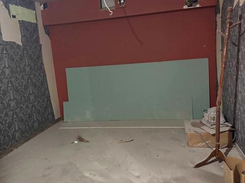 комерційна за адресою Київ, Лариси Руденко вул., 11