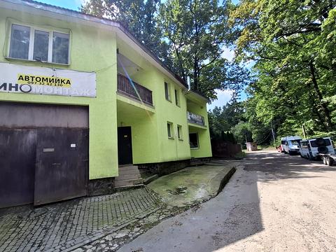 комерційна за адресою Дрогобицька вул., 85