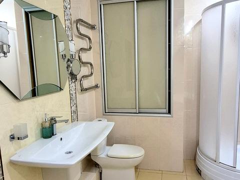 квартира за адресою Анни Ахматової вул., 48