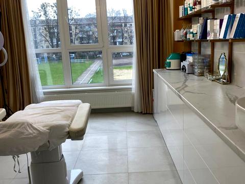 комерційна за адресою Галицька вул., 59