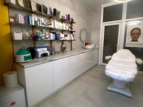 комерційна за адресою Галицька вул., 59