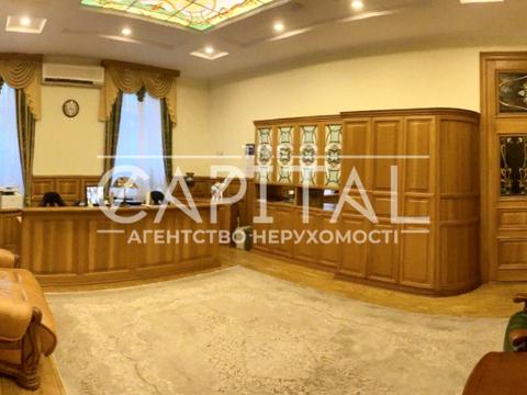 комерційна за адресою Лютеранська вул., 25