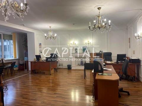 комерційна за адресою Дмитрівська вул., 48-Г