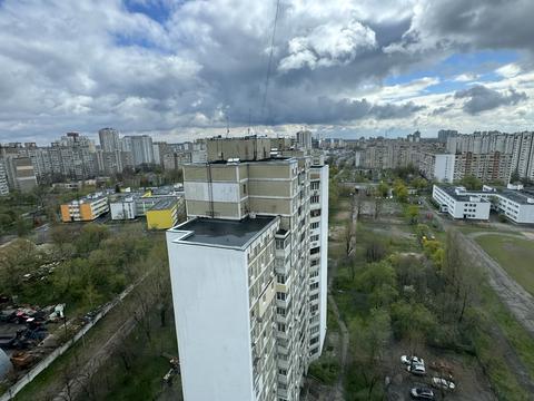 квартира за адресою Ревуцького вул., 7-В