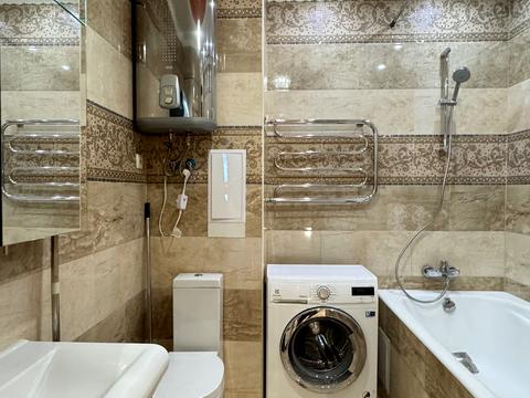 квартира за адресою Ревуцького вул., 7-В