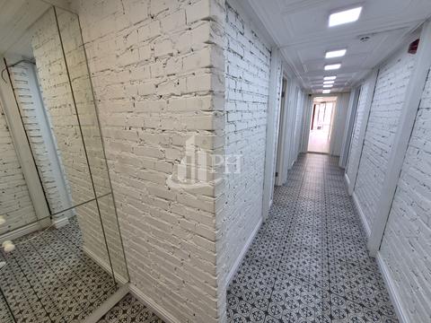 комерційна за адресою Гоголівська вул., 14