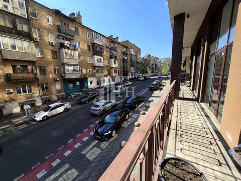 комерційна за адресою Гоголівська вул., 14