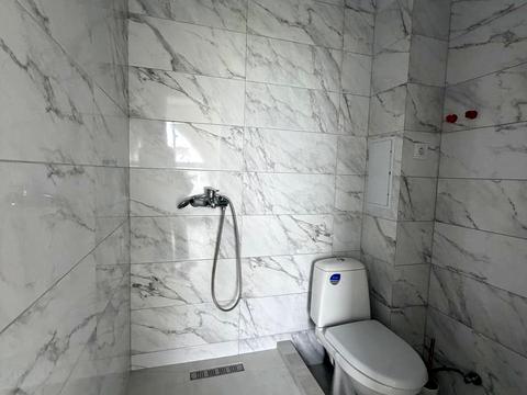 комерційна за адресою Подільська вул., 58