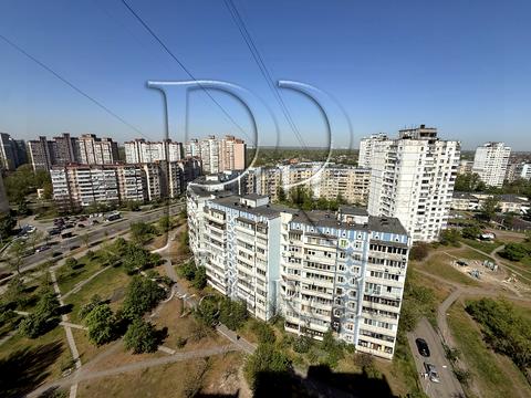 квартира за адресою Каштанова вул., 4