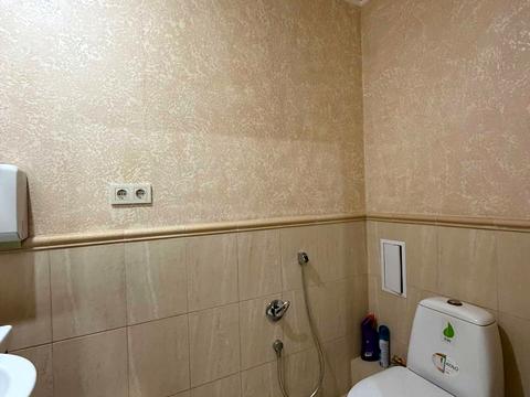 комерційна за адресою Подільська вул., 175