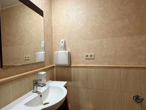 комерційна за адресою Подільська вул., 175
