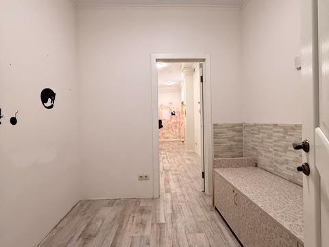 комерційна за адресою Захисників України вул. (1-го Травня), 1в