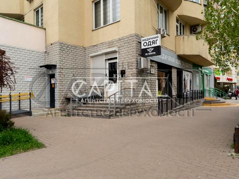 комерційна за адресою Анни Ахматової вул., 48