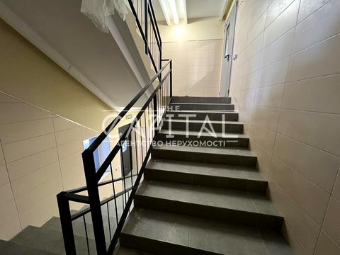 комерційна за адресою Бориса Гмирі вул., 16