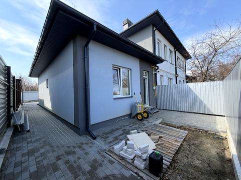 дом по адресу Молодіжна ул., 11