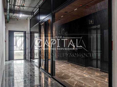 комерційна за адресою Василя Стуса вул., 35