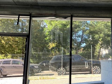 комерційна за адресою Предславинська вул., 20-Б