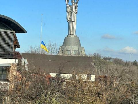комерційна за адресою Ломаківська вул. (Мічуріна), 54