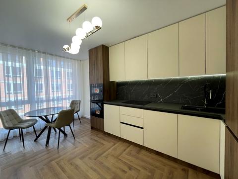 квартира за адресою Романа Левицького вул., (Будинок 4)