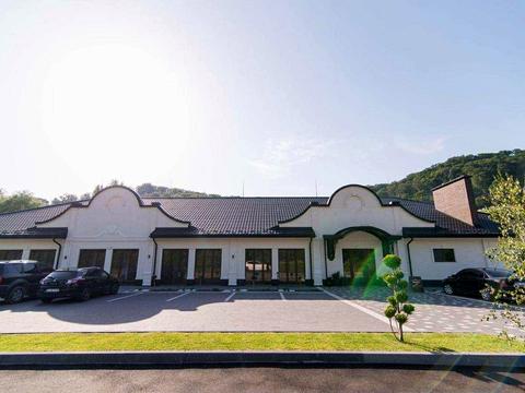 комерційна за адресою Карпатська, 5