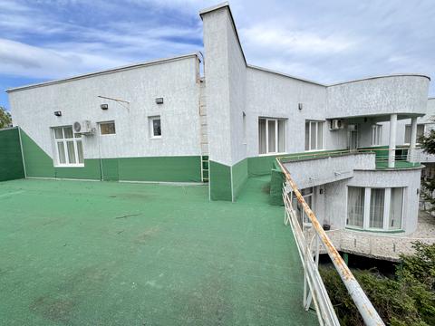 коммерческая по адресу 1-й Китобойный пер., 18