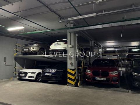 паркомісце за адресою Михайла Бойчука вул. (Кіквідзе), 41-Б