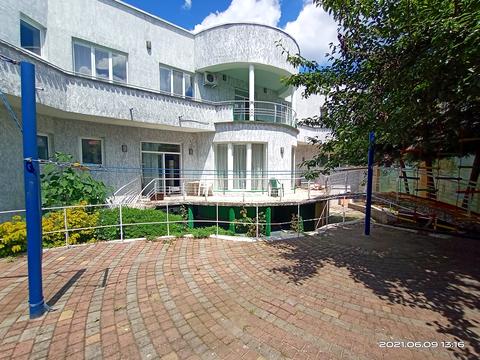 коммерческая по адресу 1-й Китобойный пер., 18