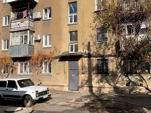 квартира за адресою Запорізька вул., 4/8