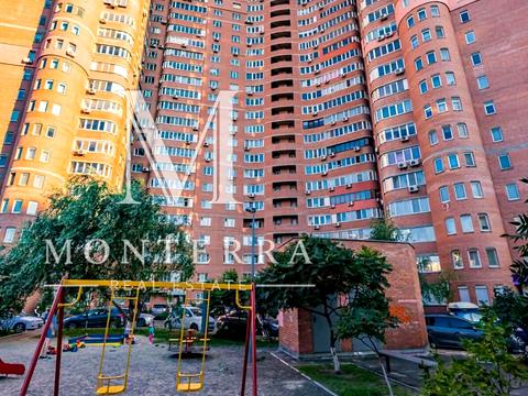 квартира за адресою Анни Ахматової вул., 13-Д