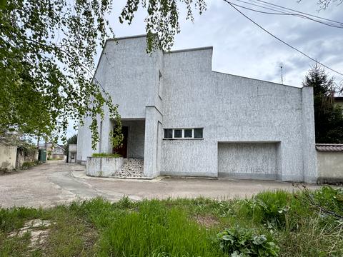 коммерческая по адресу 1-й Китобойный пер., 18
