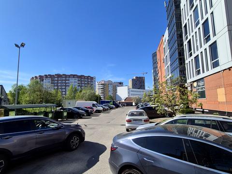 коммерческая по адресу Червоной Калины просп., 62А