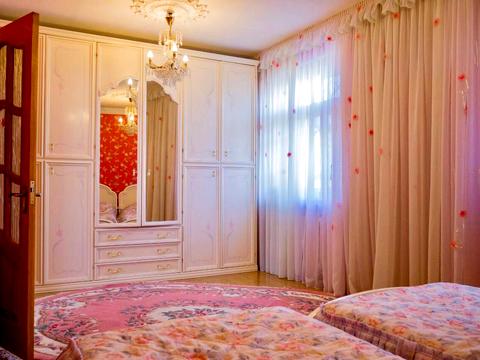 будинок за адресою Михайла Грушевського вул. (Карла Лібкнехта), 33