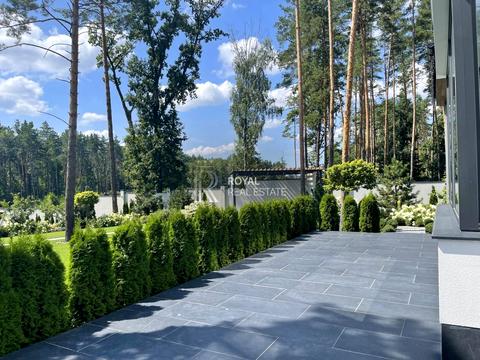 будинок за адресою Салютна