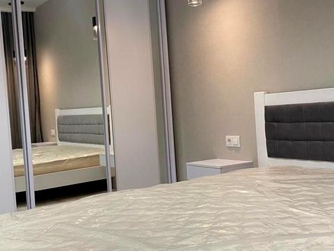 квартира за адресою Довженка вул., 24
