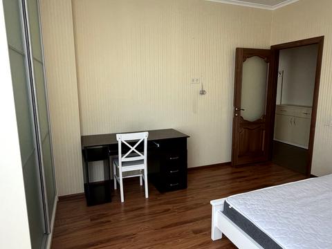 квартира за адресою Академіка Амосова вул., 63