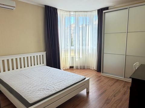квартира за адресою Академіка Амосова вул., 63
