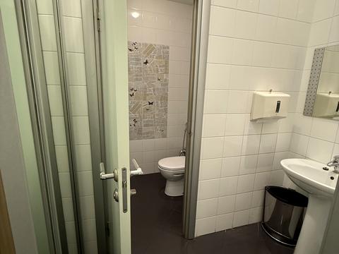 комерційна за адресою Королеви Єлизавети ІІ вул. (Глинки), 2