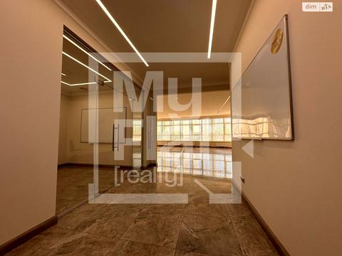 комерційна за адресою Кловський узвіз, 7a