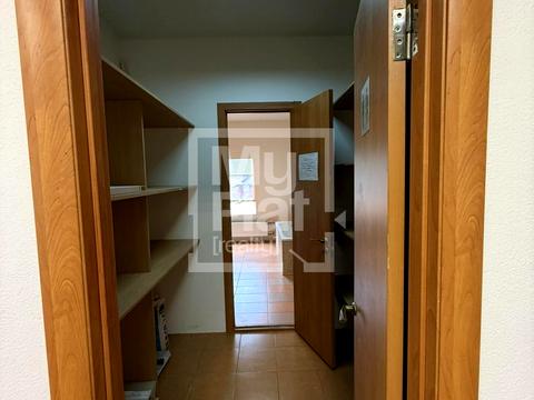 комерційна за адресою Софіївська вул., 18