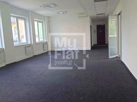 комерційна за адресою Варязький пров., 4в
