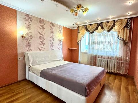 квартира за адресою Героїв Крут бульв. (Героїв Сталінграду), 4