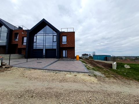 дом по адресу Лесі Українки