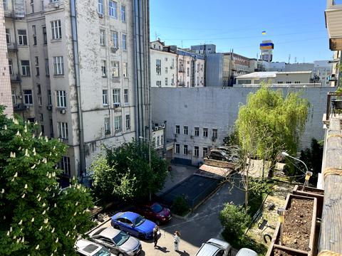 квартира за адресою Трьохсвятительська вул., 3
