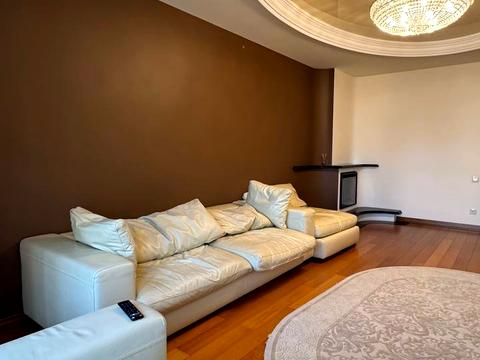 квартира за адресою Плугова вул., 8