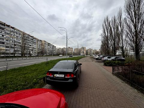 комерційна за адресою Володимира Івасюка просп. (Героїв Сталінграду), 47-А