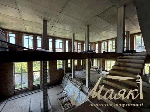 коммерческая по адресу Ломаковская ул. (Мичурина), 15